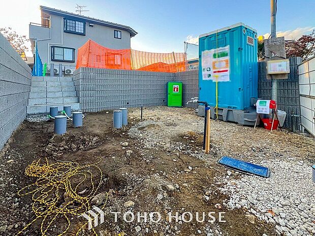 閑静な住宅街の一角、ひと時のくつろぎが生まれ、ゆっくりと愛着が育まれていきます。