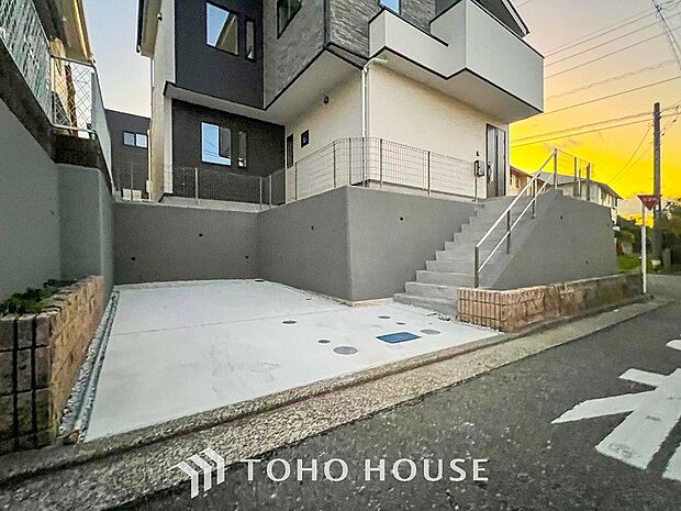 カースペースもゆとりある空間を保っています。