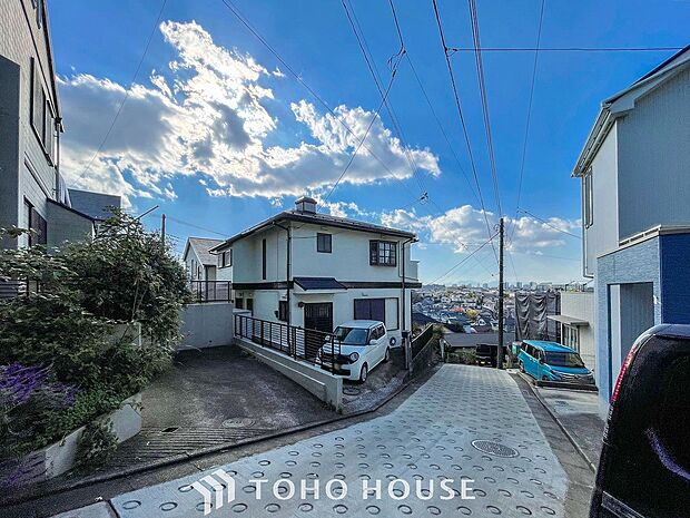 開放的で気持ちの良い眺望と青い空を満喫できます。