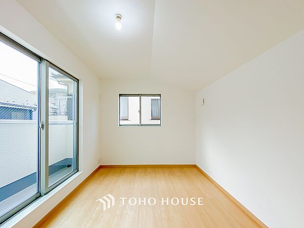 1日の疲れを癒し、心地よく寛げるようゆったりとした広さを確保しています。