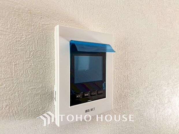 誰が来てもわかる様にモニター付きインターホンを設置。