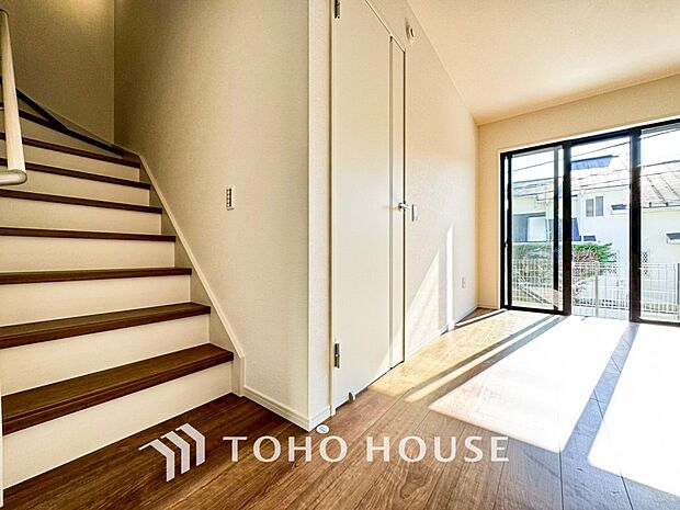 環境の良い場所にセンス良く暮らしたい、こだわりの室内には至福のシーンが繰り広げられます。