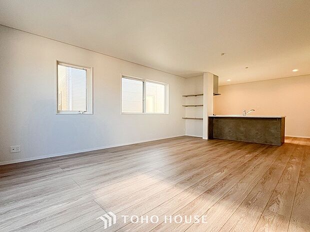 ここにはみんなが集い、食事と楽しい会話が始まるスペース。