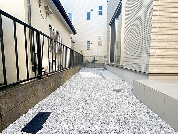 毎日の暮らしの中に癒しを与えてくれるお庭スペース。