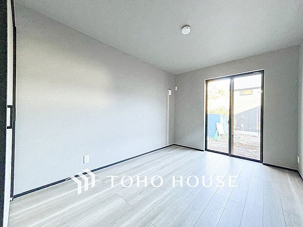 通風・採光にも優れ、心地よい光と風があふれています。