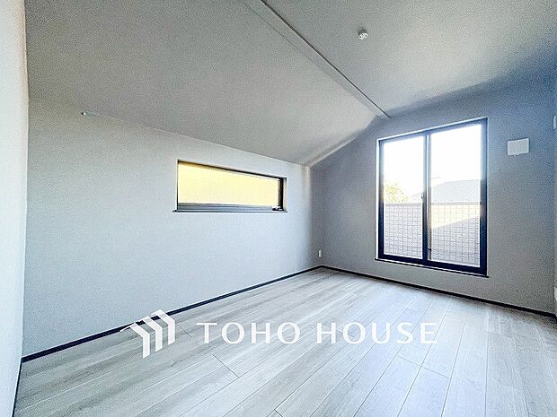 環境の良い場所にセンス良く暮らしたい、こだわりの室内には至福のシーンが繰り広げられます。