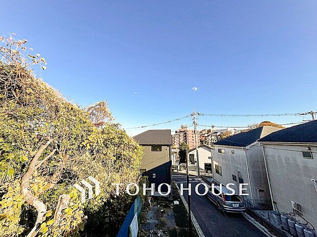 開放的で気持ちの良い眺望と青い空を満喫できます。