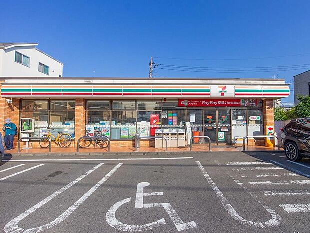24時間営業ですので、急な買い物に便利です。