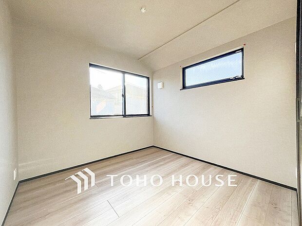 通風・採光にも優れ、心地よい光と風があふれています。