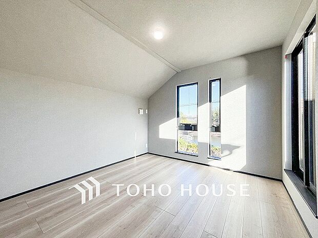 環境の良い場所にセンス良く暮らしたい、こだわりの室内には至福のシーンが繰り広げられます。