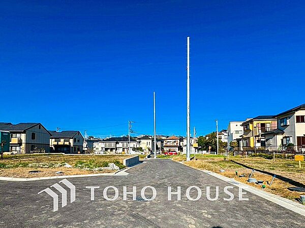 閑静な住宅街の陽当りに恵まれた土地で寛ぎに満ちた生活を。