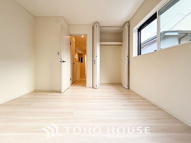 収納スペースもあり、生活しやすい居住スペースです。