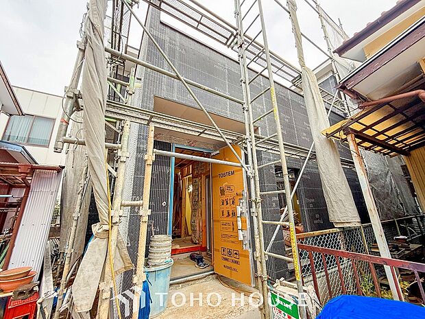 住まいの顔となる玄関。安らぎに満ちた健やかな暮らしを期待させます。