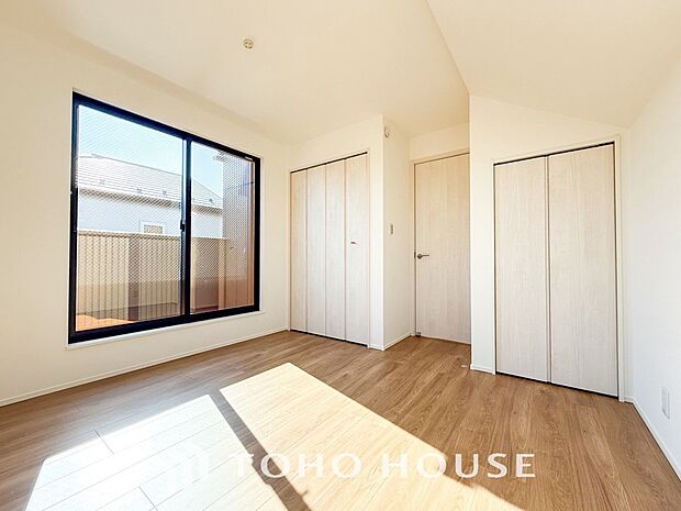 通風・採光にも優れ、心地よい光と風があふれています。