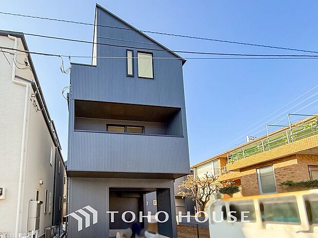 閑静な住宅街の一角、ひと時のくつろぎが生まれ、ゆっくりと愛着が育まれていきます。