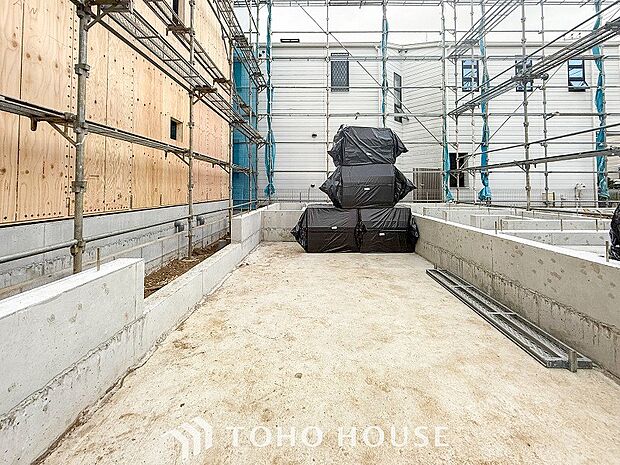 大切なお車を雨や風から守ってくれるビルトイン車庫付です。