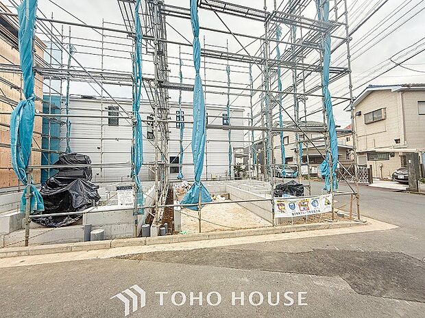 閑静な住宅街の陽当りに恵まれた土地。寛ぎに満ちた住環境です。