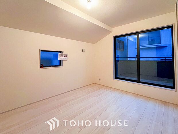 1日の疲れを癒し、心地よく寛げるようゆったりとした広さを確保しています。