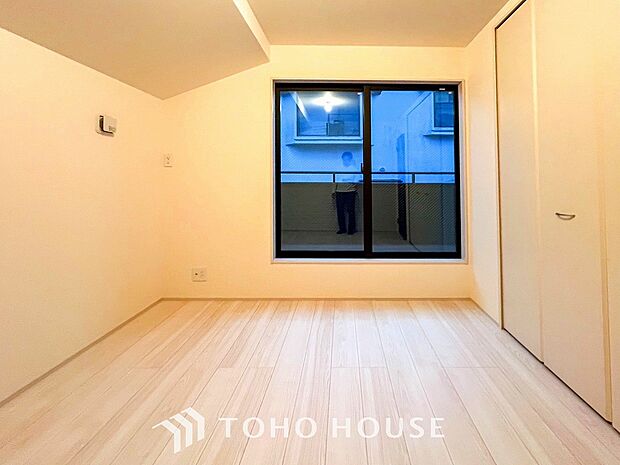 採光もアクセントの一つとして。プライベートルームにはやさしい光が射し込んでいます。