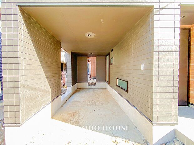 敷地内の駐車スペース。日々の暮らしをスムーズに運ぶ事が出来ます。