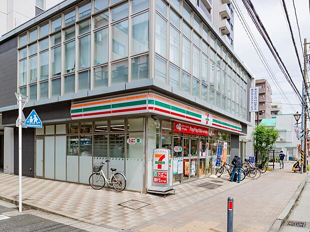 24時間営業ですので、急な買い物に便利です。