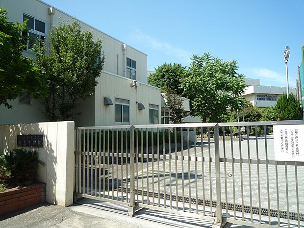 中学校 1300.m)横浜市立鶴見中学校