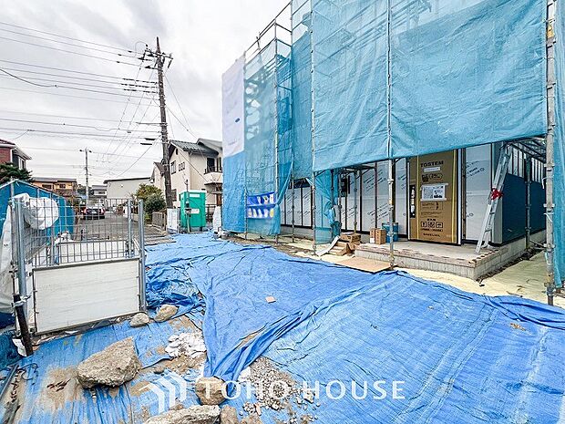 閑静な住宅街の一角、ひと時のくつろぎが生まれ、ゆっくりと愛着が育まれていきます。
