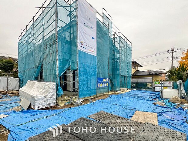 風を感じ青い空から太陽の恵みを感じる温もり溢れる佇まい。