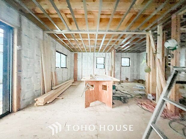 美味しいお料理も楽しいお喋りもキッチンを中心に広がります。