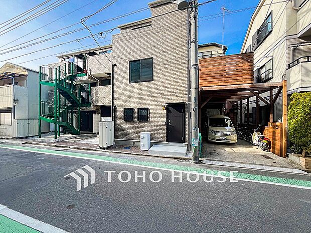 閑静な住宅街の一角、ひと時のくつろぎが生まれ、ゆっくりと愛着が育まれていきます。