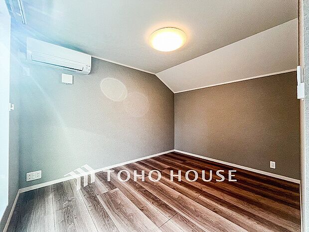 1日の疲れを癒し、心地よく寛げるようゆったりとした広さを確保しています。