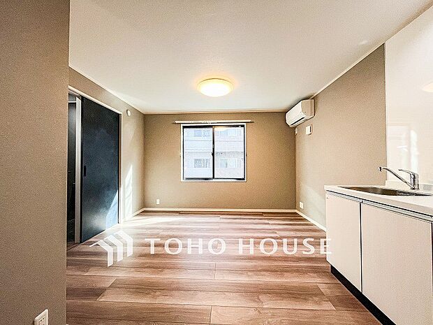 美味しいお料理も楽しいお喋りもキッチンを中心に広がります。