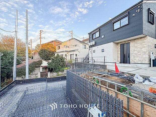 閑静な住宅地で小さなお子様がいるご家族にも安心な住環境が魅力です。