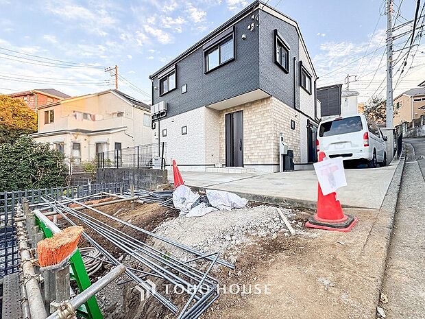 敷地内に駐車スペースがあると、日々の暮らしのをスムーズに運ぶ事が出来ます。