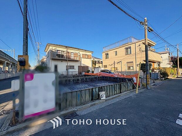 閑静な住宅地で小さなお子様がいるご家族にも安心な住環境が魅力です。