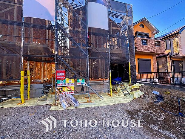 閑静な住宅街の陽当りに恵まれた土地で寛ぎに満ちた生活を。