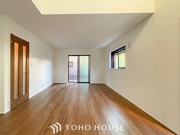 落ち着いた雰囲気に包まれた伸びやかな空間で、ゆったりとした時間を過ごせます。