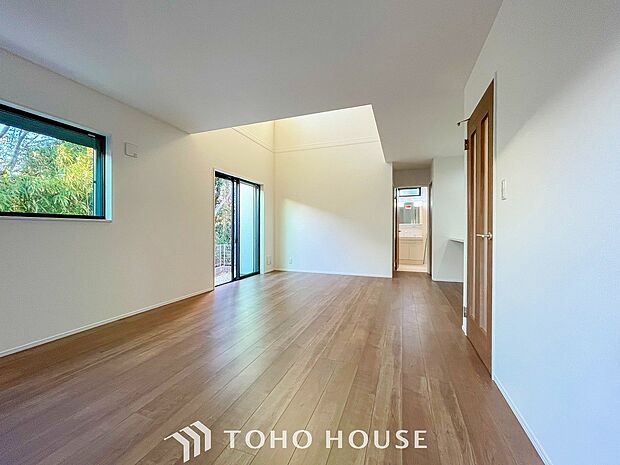 空気感という居心地の良いBGMは、暮らしのステージを彩り、心のやすらぎと満足感を与えてくれます。