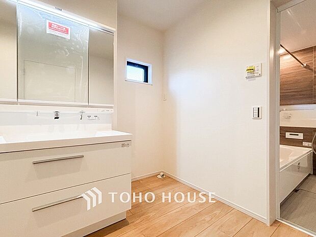 清潔感のあるカラーで統一されたランドリースペース。気持ちの良い空間で家事もはかどります。