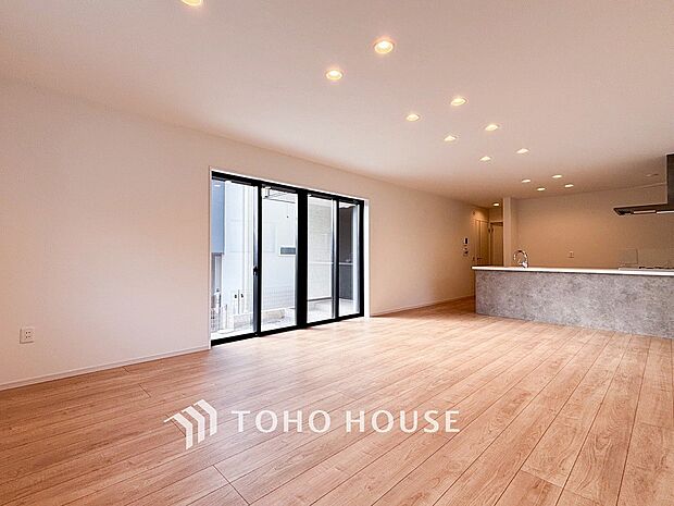 ここにはみんなが集い、食事と楽しい会話が始まるスペース。