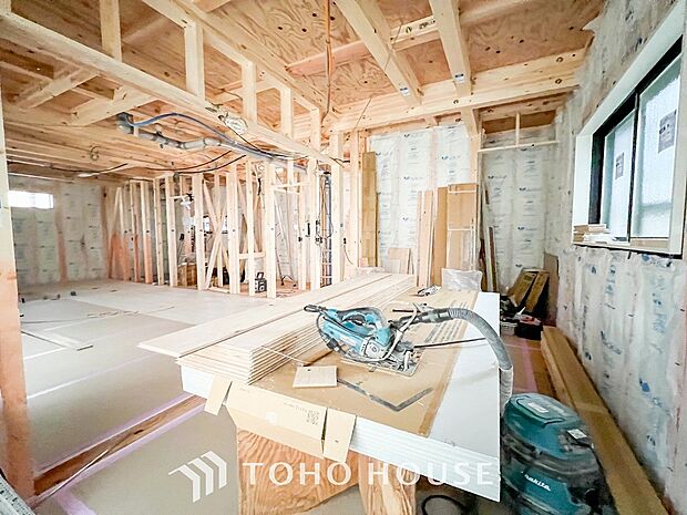 1日の疲れを癒し、心地よく寛げるようゆったりとした広さを確保しています。