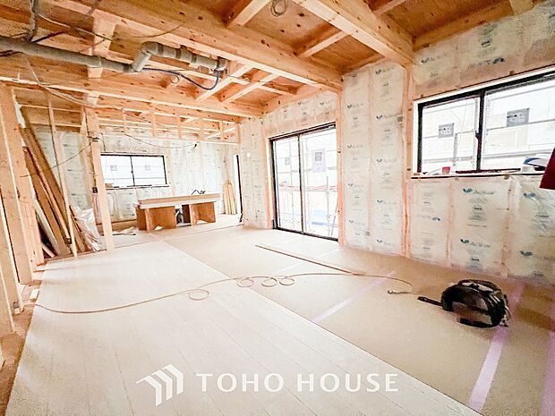 開放感あるリビングダイニング。ご家族とのんびりしたひと時を過ごせますね。