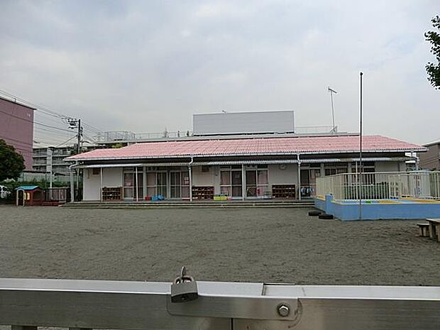 自然に恵まれた環境で、園児達は毎日のびのび楽しんでいます。