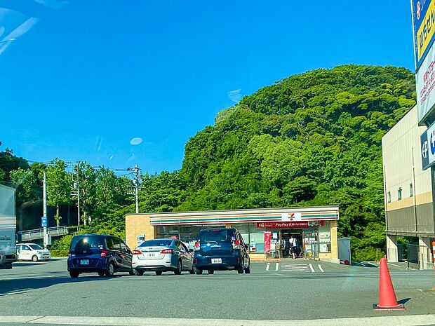 24時間営業ですので、急な買い物に便利です。