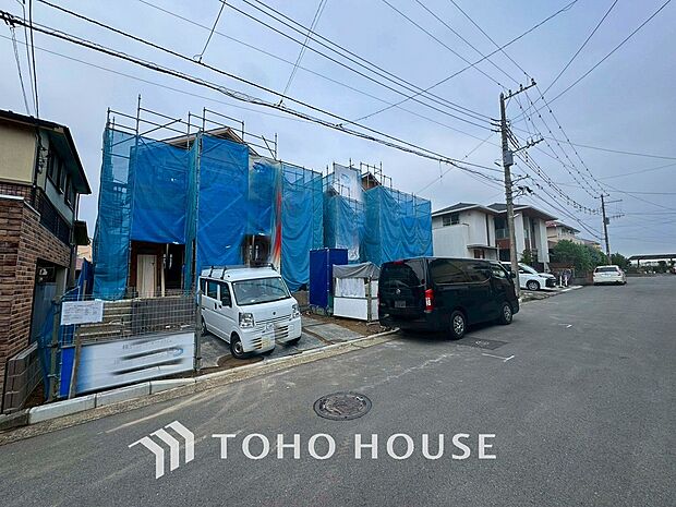 爽やかな青空の下に贅沢なほどに降り注ぐ陽光、豊かな居住性と、クオリティが見事に調和した住空間。