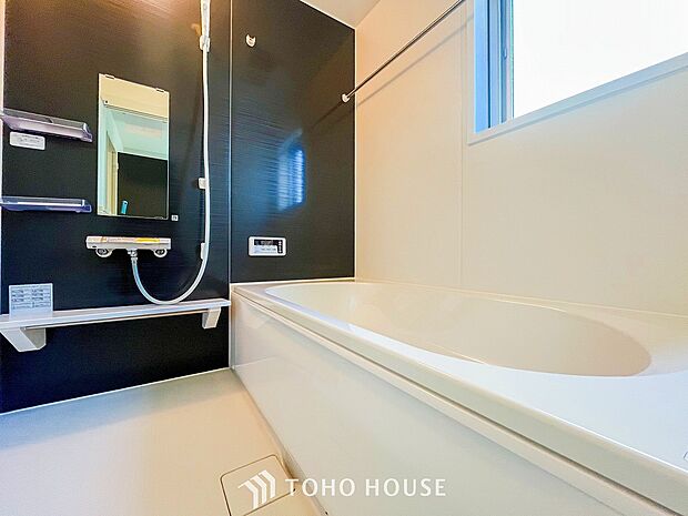 一日の疲れが癒される優雅なバスタイムを堪能できるゆとりあるバスルームです。