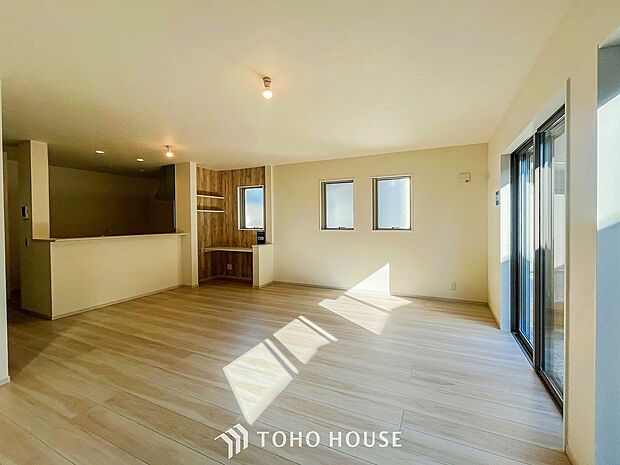 開放感あるリビングダイニング。ご家族とのんびりしたひと時を過ごせますね。