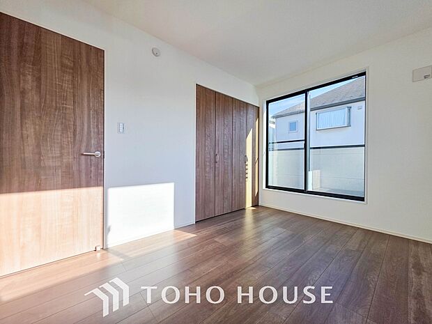 収納スペースもあり、生活しやすい居住スペースです。