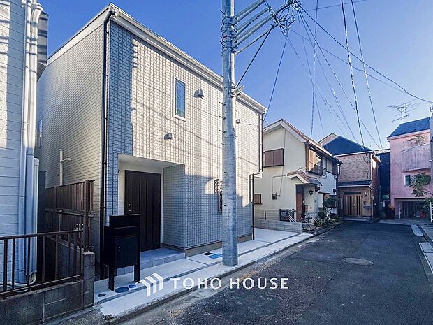 閑静な住宅街の一角、ひと時のくつろぎが生まれ、ゆっくりと愛着が育まれていきます。