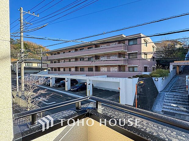 開放的で気持ちの良い眺望と青い空を満喫できます。